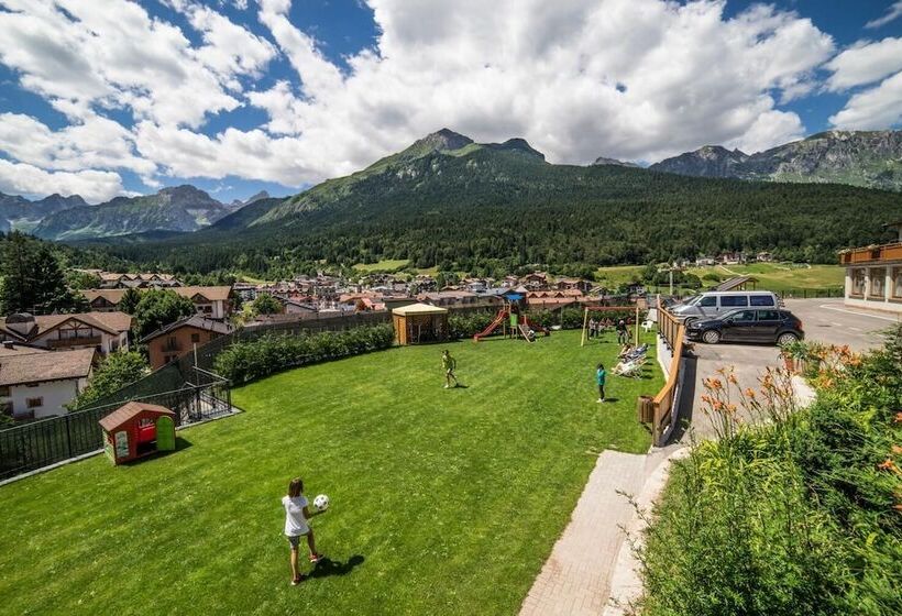 בית מלון כפרי Pavone