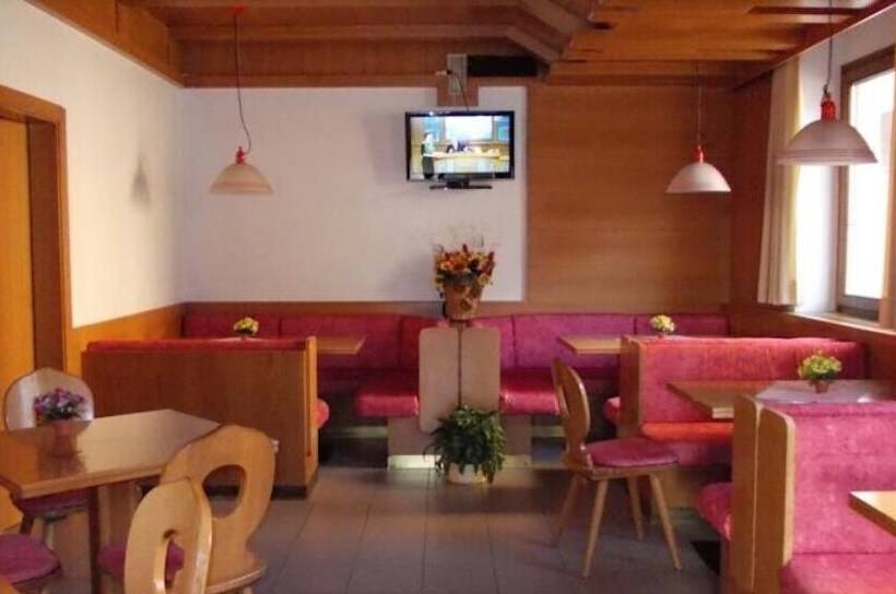 בית מלון כפרי Pavone