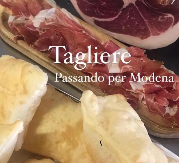 בית מלון כפרי Ristorante Gallo D Oro