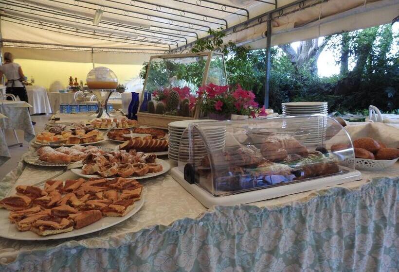 Отель Ristorante Grappolo D Oro