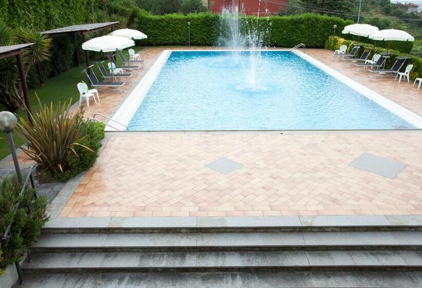 Отель Ristorante Grappolo D Oro