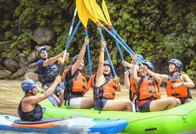 בית מלון כפרי Selina Manuel Antonio   Hostel