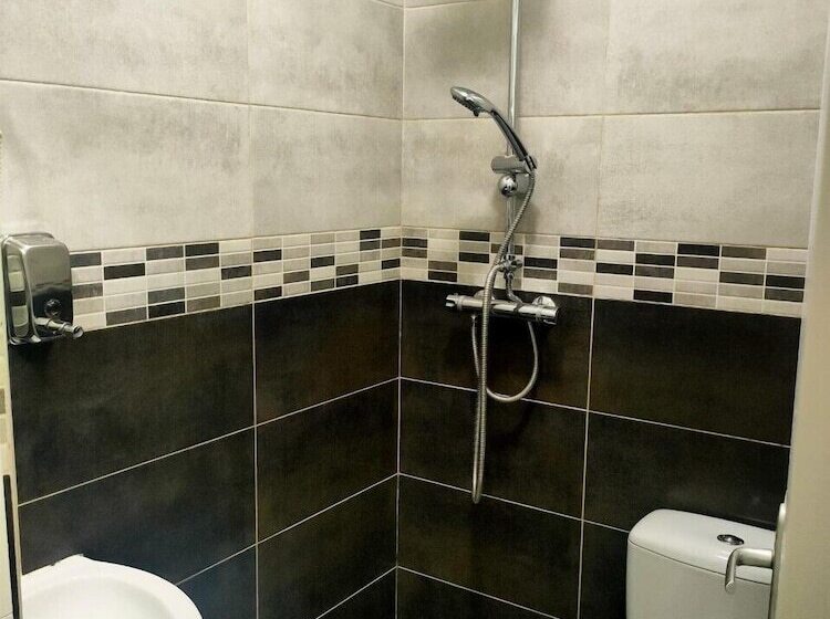 Отель Terminus Fontainebleau Avon