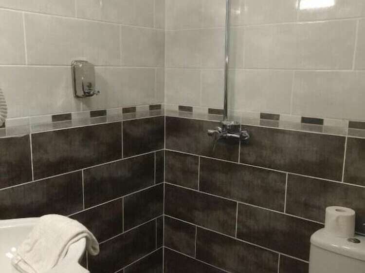 Отель Terminus Fontainebleau Avon