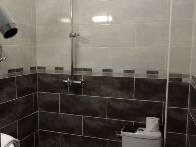 Отель Terminus Fontainebleau Avon