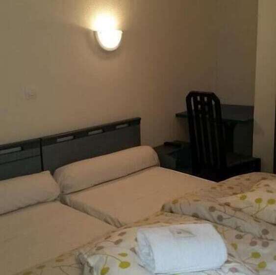 Отель Terminus Fontainebleau Avon