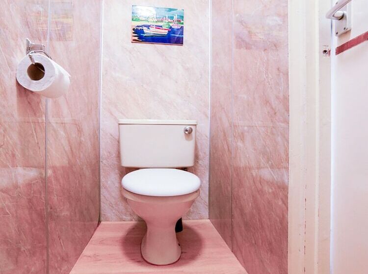 هتل The Commodore