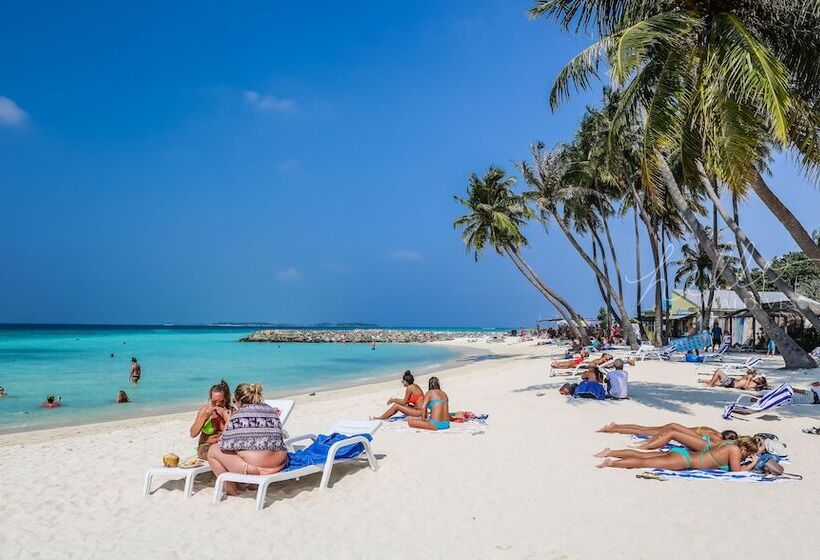 Triton Beach Hotel & Spa