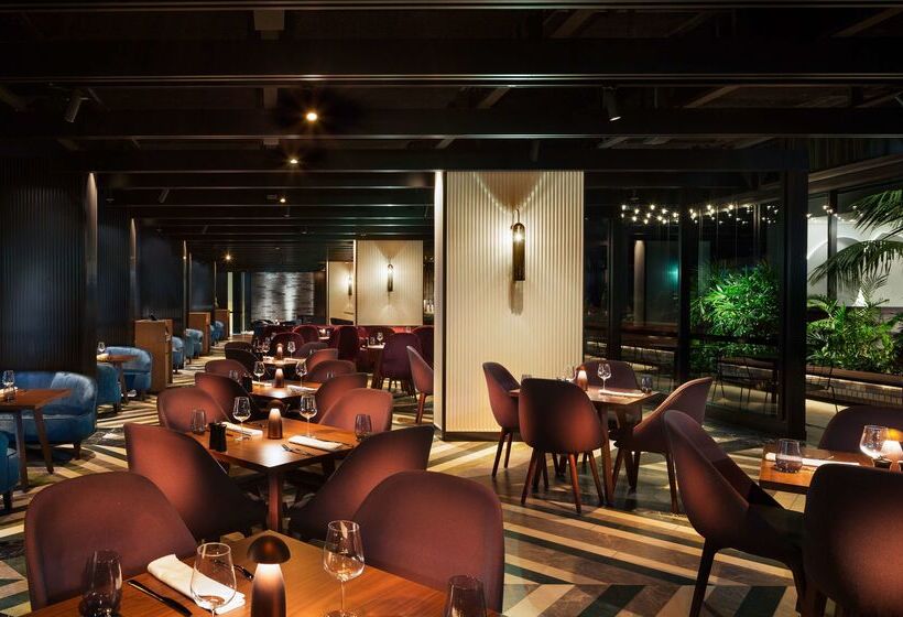 West Hotel Sydney, Curio Collection By Hilton