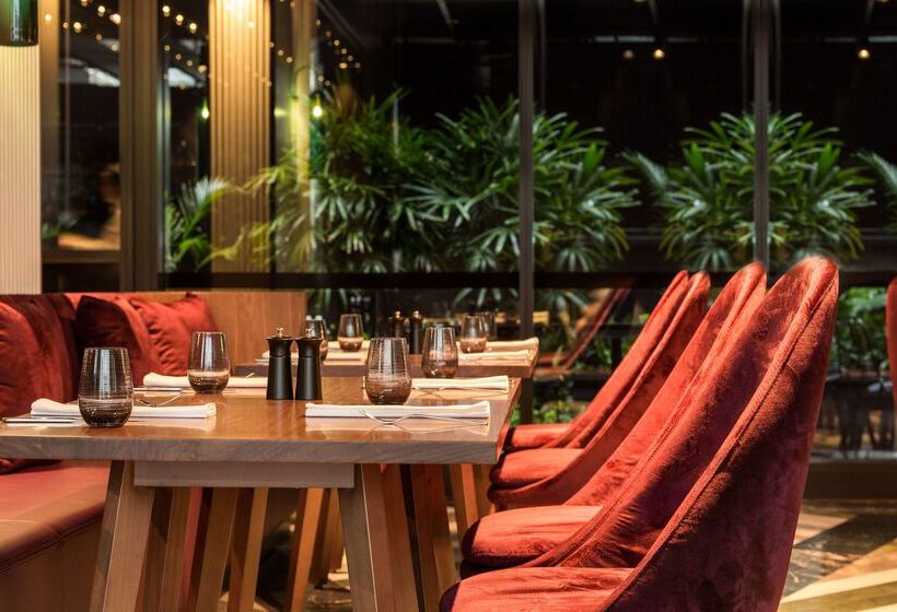 West Hotel Sydney, Curio Collection By Hilton