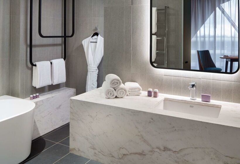 West Hotel Sydney, Curio Collection By Hilton