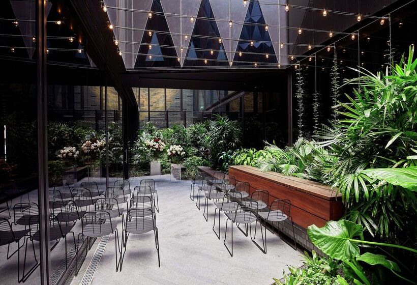 West Hotel Sydney, Curio Collection By Hilton