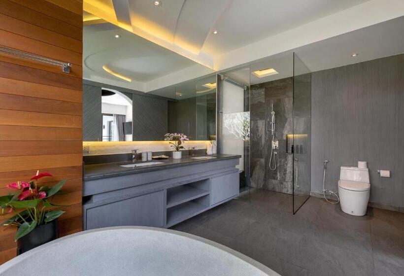 Karon Beach Pool Villa Sha Extra Plus