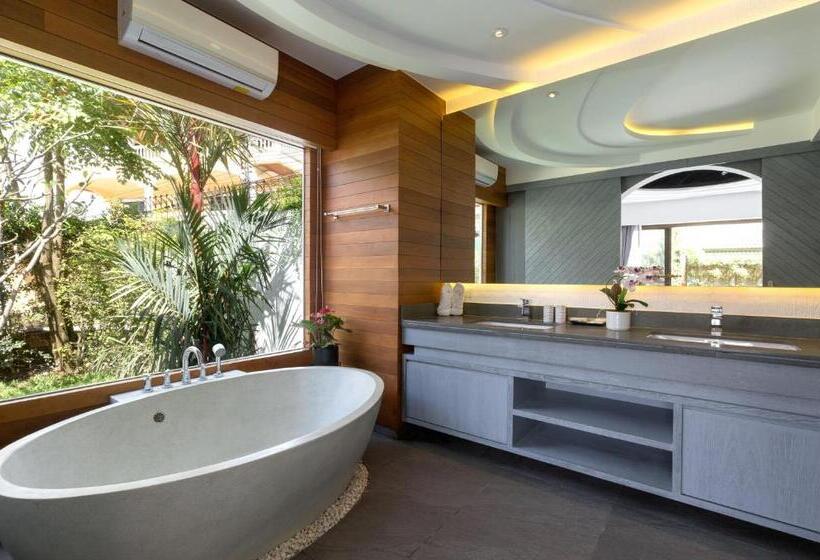 Karon Beach Pool Villa Sha Extra Plus