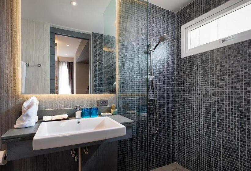 Karon Beach Pool Villa Sha Extra Plus