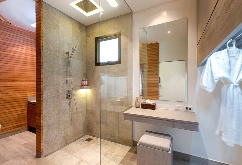 Karon Beach Pool Villa Sha Extra Plus