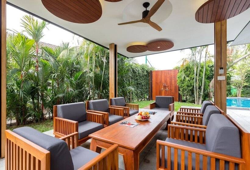 Karon Beach Pool Villa Sha Extra Plus