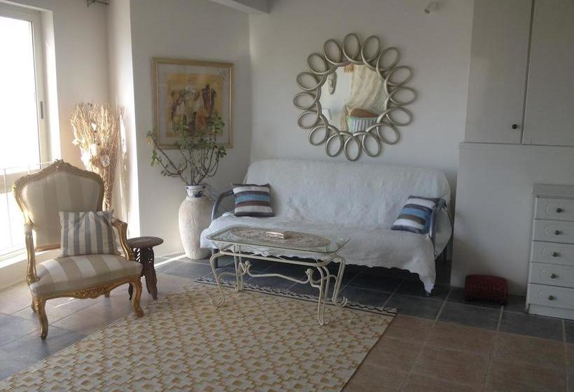 تختخواب و صبحانه Knights In Malta