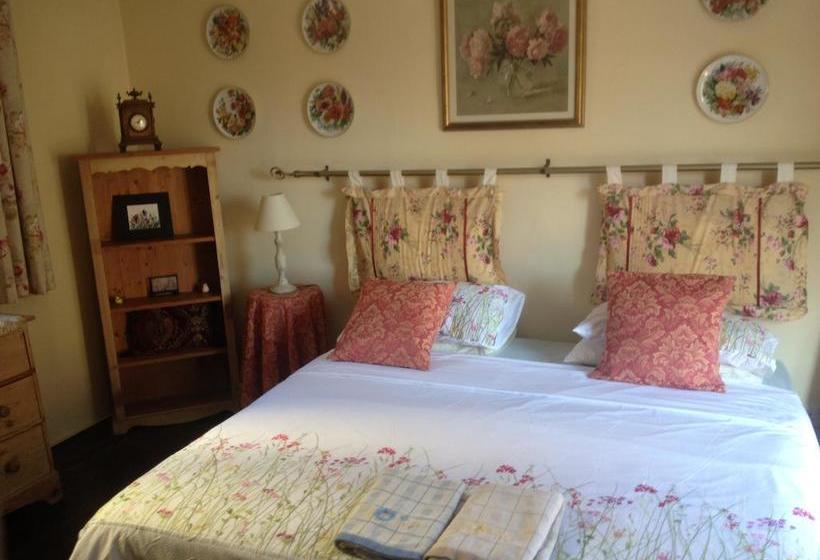 تختخواب و صبحانه Knights In Malta