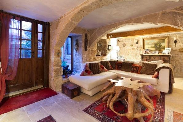 تختخواب و صبحانه Knights In Malta