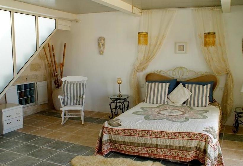 تختخواب و صبحانه Knights In Malta