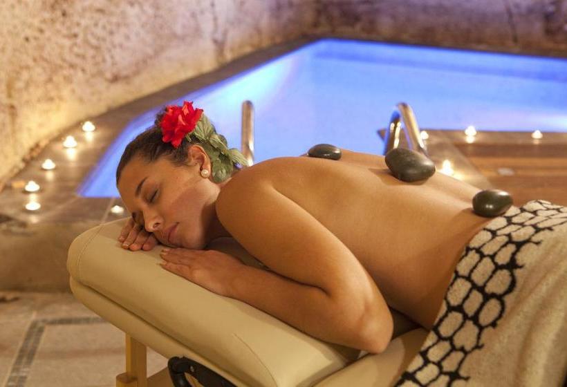 تختخواب و صبحانه Knights In Malta