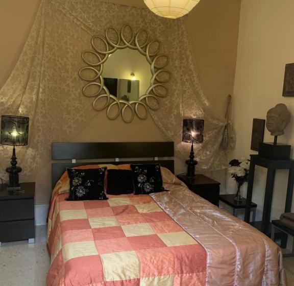 تختخواب و صبحانه Knights In Malta