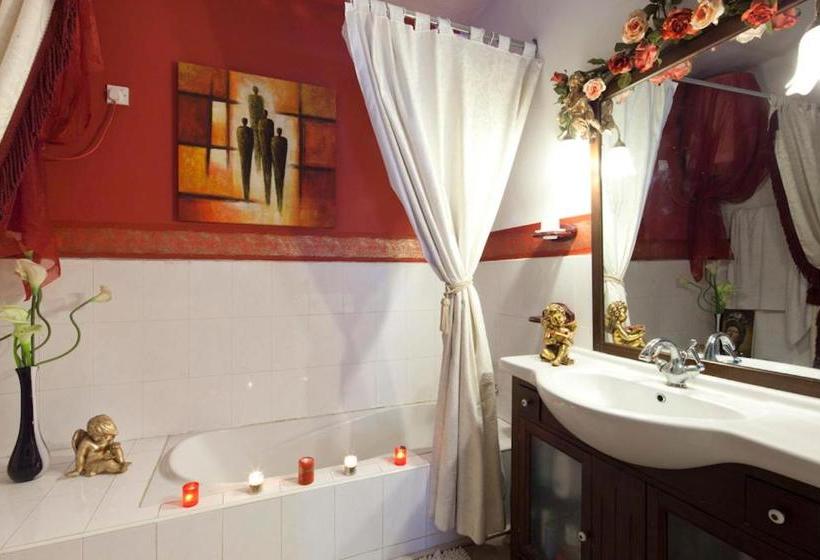 تختخواب و صبحانه Knights In Malta