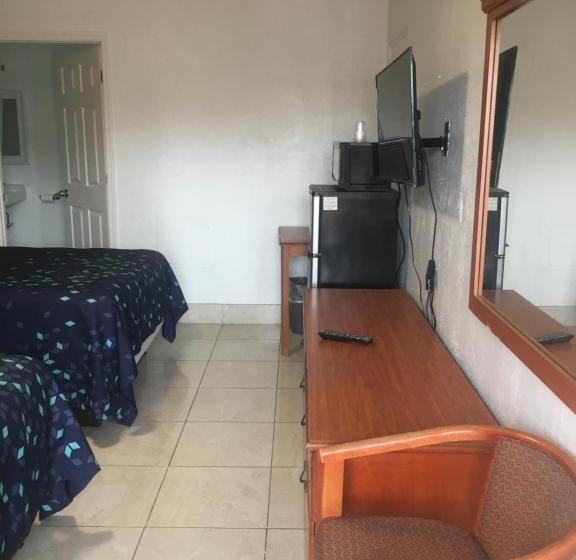 فندق على الطريق A1a Travel Inn