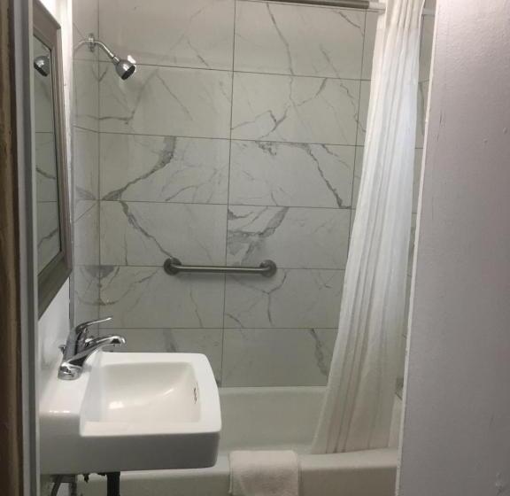 فندق على الطريق A1a Travel Inn