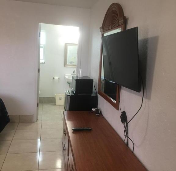 فندق على الطريق A1a Travel Inn