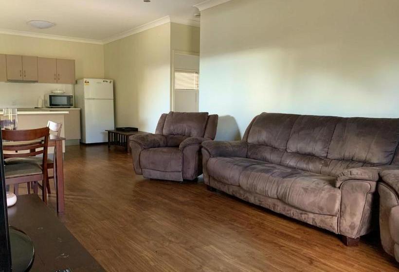 مُتل Stay On Sullivan