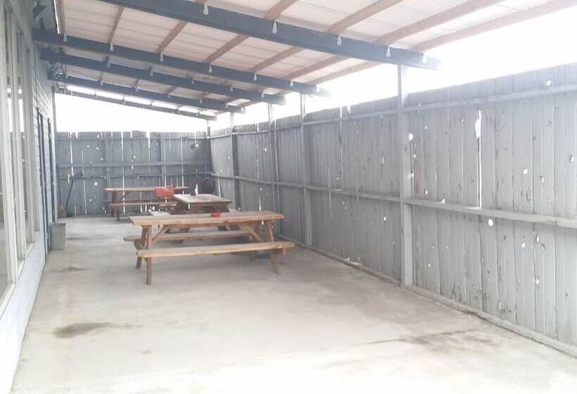 فندق على الطريق Tahitian Motor Inn