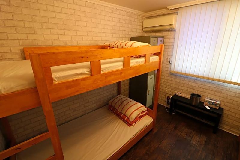 Pensione Bunker Guesthouse