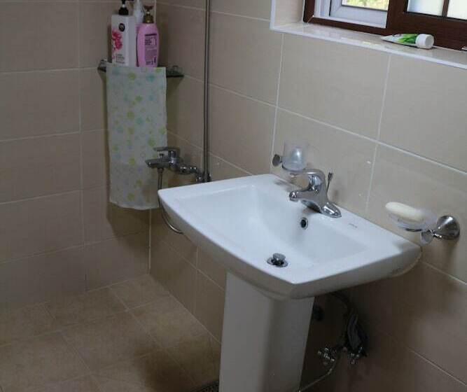 بنسيون Chiam Gotaek