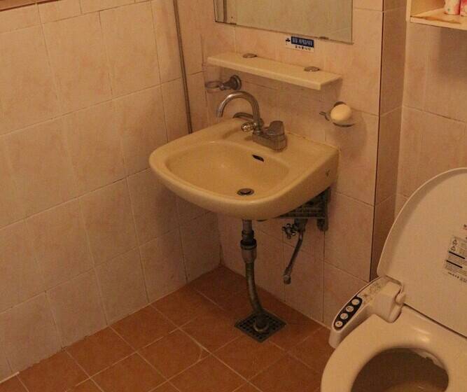 بنسيون Chiam Gotaek