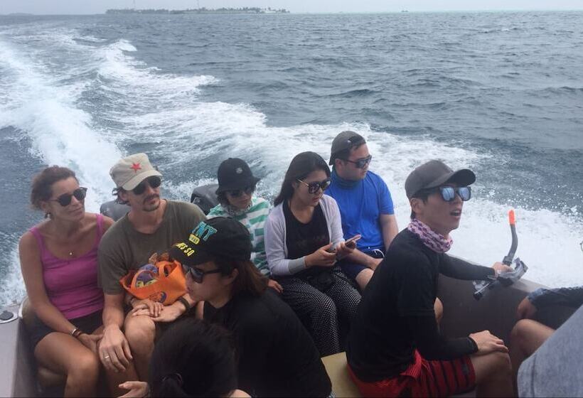 پانسیون Reyva Inn