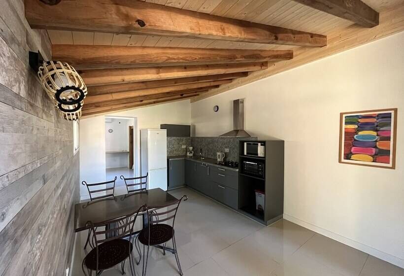 住所  Le Maquis Plage