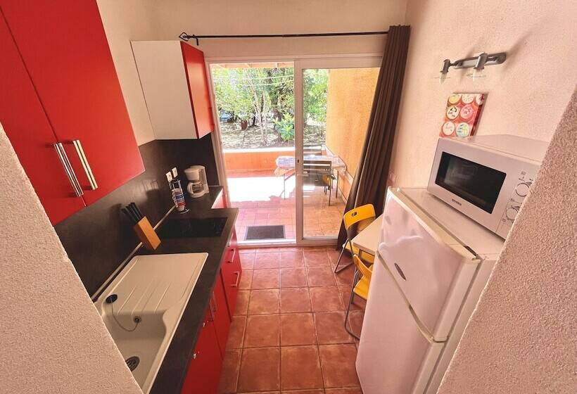 住所  Le Maquis Plage