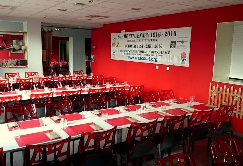 ユースホステル Auberge Des Remparts