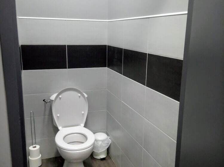 ユースホステル Auberge Des Remparts