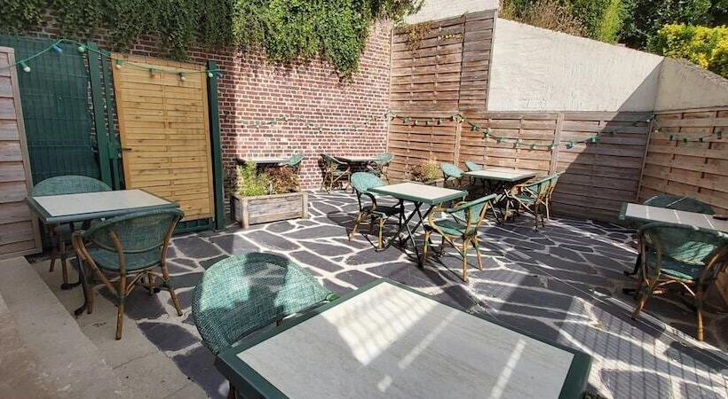 ユースホステル Auberge Des Remparts