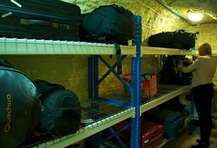 هاستل Auberge Internationale Des Jeunes