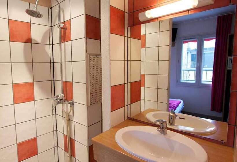 هاستل Auberge Internationale Des Jeunes