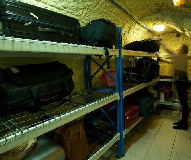 هاستل Auberge Internationale Des Jeunes