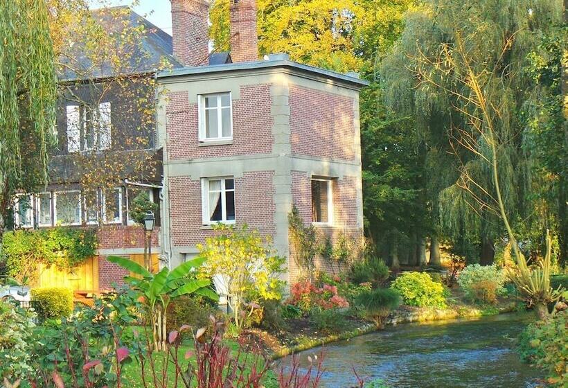 Au Fil De L'eau
