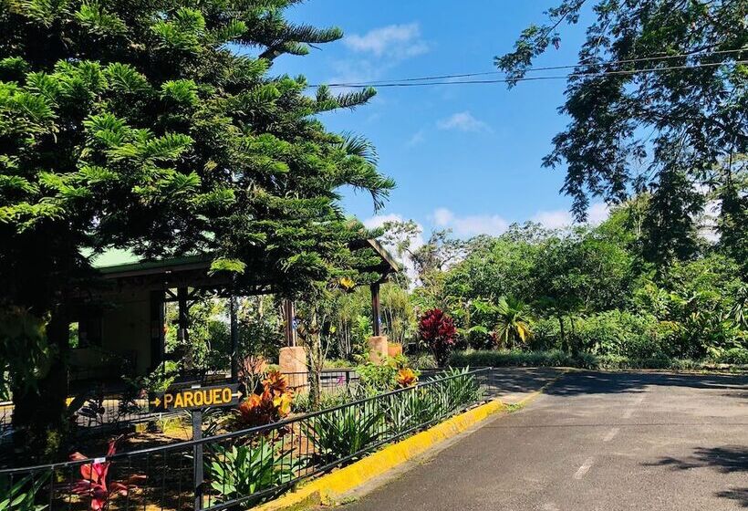 Avita Lodge Hotel De Montaña