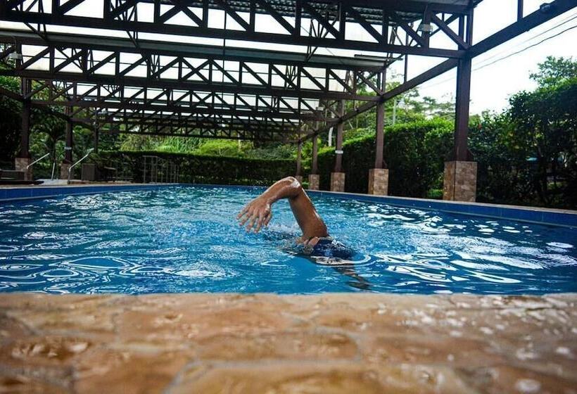 Avita Lodge Hotel De Montaña