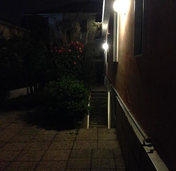 تختخواب و صبحانه Bed&Breakfast Milano