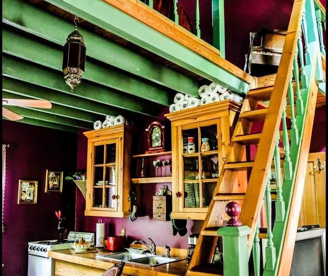 مبيت وإفطار Blue Crystal Hideaway